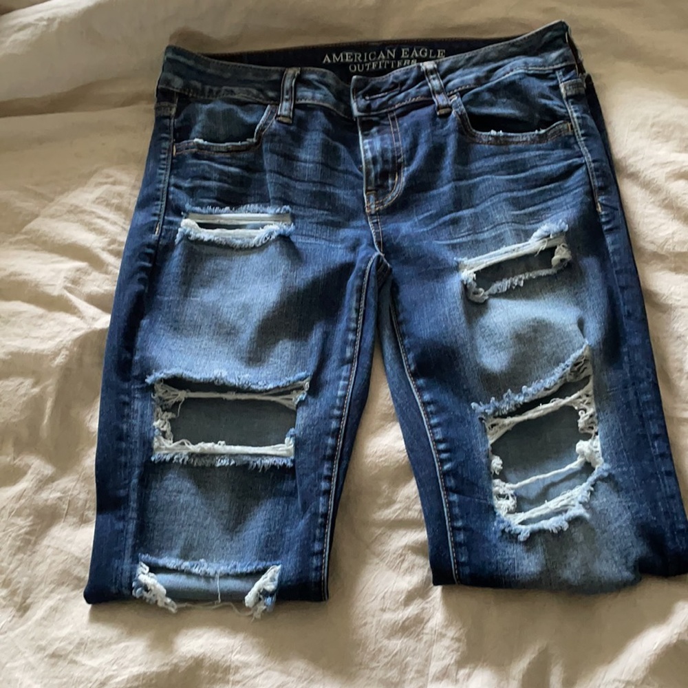 AE Distressed Jeggings